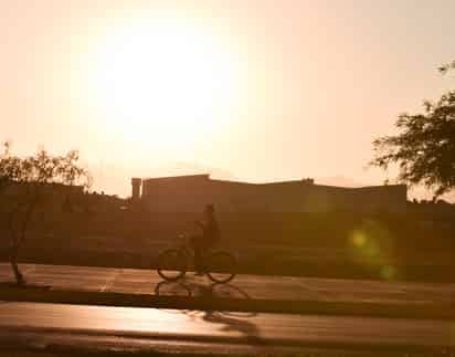Se espera alcanzar hasta 15 días con temperaturas máximas de 40 grados o superiores en la Comarca Lagunera. (RAMÓN SOTOMAYOR)