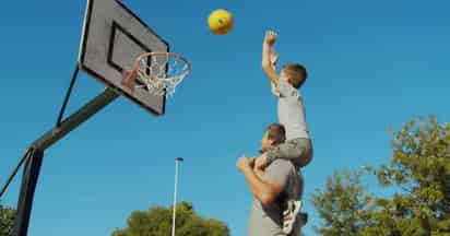 El Parque La Esperanza de Gómez Palacio, será la sede de este torneo de tercias relámpago de baloncesto, para celebrar el Día del Padre.