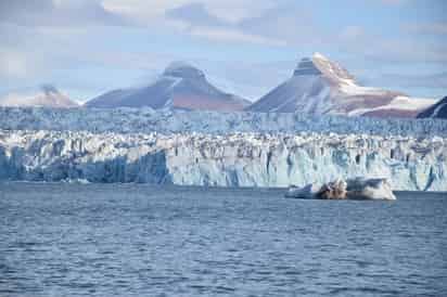 Cada dos semanas, en Cambridge se reciben datos sobre la velocidad a la que se desplaza la capa de hielo antártica y cada mes, nuevas mediciones sobre su grosor.