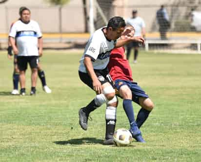 Adelantan juegos por intenso calor