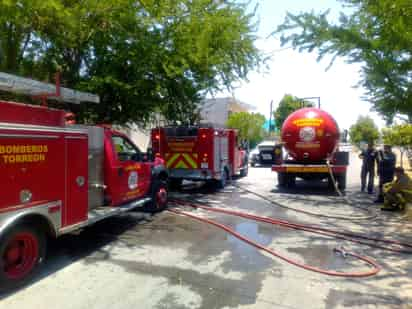 Se registra incendio en la colonia Aviación en Torreón