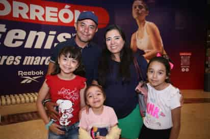 Familia Capetillo Caldera (EL SIGLO DE TORREÓN/VAYRON INFANTE)