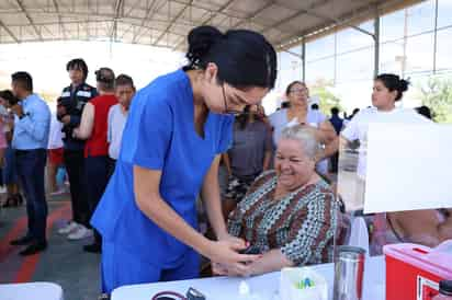 Servicios de todo tipo se prestaron en la brigada, en la colonia Villa California. (VAYRON INFANTE)