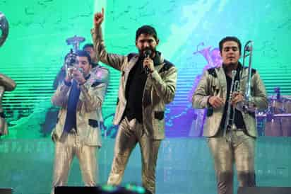 Pese al clima lluvioso que se presentó el viernes, el concierto de El Recodo tuvo muy buena afluencia de laguneros (EL SIGLO DE TORREÓN/VAYRON INFANTE)