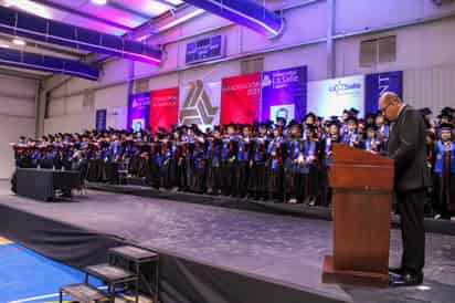 Toma de juramento a bachilleres de La Salle Torreón (CORTESÍA)