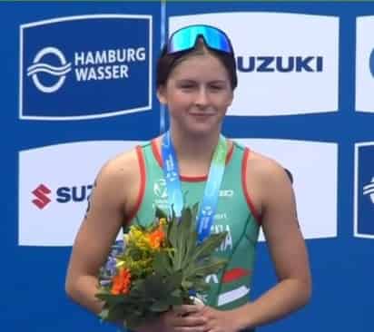 La joven triatleta lagunera participó en el Mundial de Triatlón, en Hamburgo, Alemania, a donde acudió la élite de este deporte.