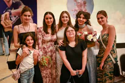 Paula Sada, Andrea Sada, Valeria Monterrubio, Renata Monterrubio, Lorena Barrera, Marlete Voltz y María de la Fuente (EL SIGLO DE TORREÓN)