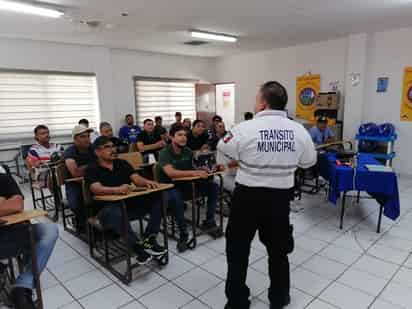 Con esta generación, van 442 motociclistas certificados. (Foto: FABIOLA P. CANEDO / EL SIGLO DE TORREÓN)