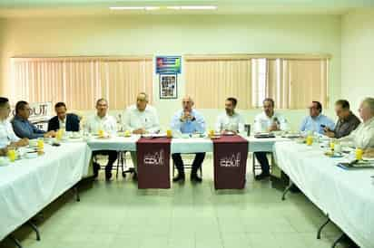 En la reunión coincidieron en la necesidad de que la ciudad siga avanzando en seguridad, movilidad, imagen, entre otros rubros. (EL SIGLO DE TORREÓN)