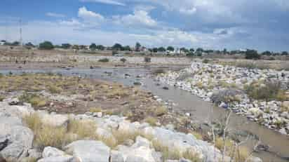 Explica Protección Civil de Gómez Palacio causa de desfogue de agua registrada en lecho del Río Nazas