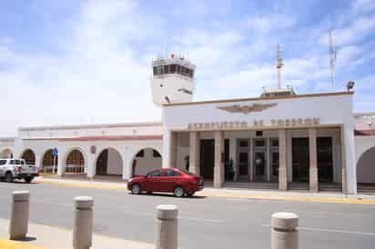 Se mantiene una afluencia de 55 mil pasajeros por mes en el Aeropuerto de Torreón, informó el administrador. (EL SIGLO DE TORREÓN)