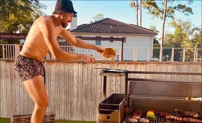 Critican a Héctor Herrera en redes por decir 'asado' en lugar de carne asada