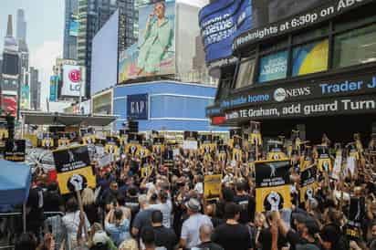 Manifestación organizada por la SAG-AFTRA frente a los estudios Good Morning America en Times Square,
Nueva York.