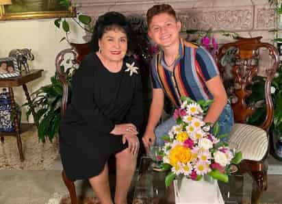 Recuerdo. Carmen Salinas fue la 'abuela postiza' de Rodrigo Péres 'El Canelito'.