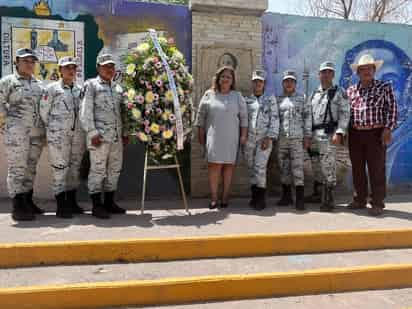 La directora del Instituto de la Mujer, María del Refugio Adame Güereca, enalteció el nombre de Hermila Galindo, llamándola 'un orgullo lerdense' al ser pionera en promover el ejercicio de los derechos humanos y la equidad de género. (EL SIGLO DE TORREÓN)