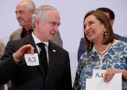 La panista competirá con la senadora priista Beatriz Paredes. (ARCHIVO)