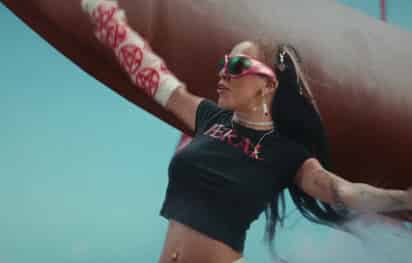 En medio de la polémica, Doja Cat consigue un triunfo en su carrera