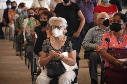 En 2024, se favorecerá a los programas sociales, especialmente a la pensión gubernamental a adultos mayores, que tendrá asegurado el incremento del 25% anunciado por AMLO.