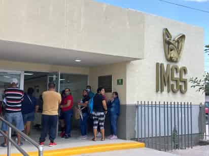 El dirigente de Canaco dijo que son constantes las quejas sobre el servicio que se ofrece en el IMSS. (EL SIGLO DE TORREÓN)
