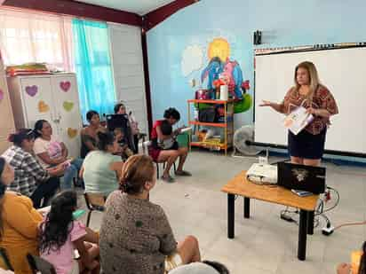 Ofrece el IMM Lerdo charla sobre prevención de la violencia, tanto a menores como a padres de familia. (EL SIGLO DE TORREÓN)