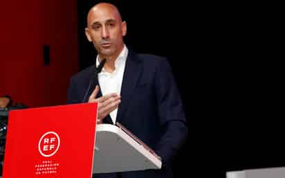 Luis Rubiales renuncia a su cargo de presidente de la Real Federación Española de Fútbol