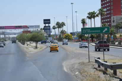 Los cuerpos laterales servirán como vías alternas cuando se construya el paso deprimido en el cruce de periférico e Independencia.