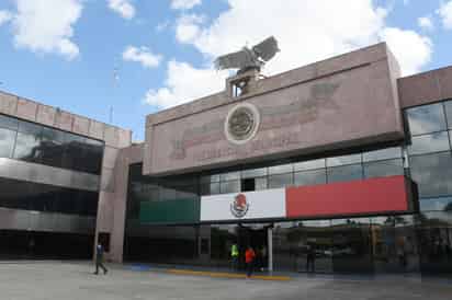 En la explanada de la presidencia municipal de Gómez Palacio, la alcaldesa Leticia Herrera Ale, dará el Grito de Independencia en punto de las 10:45 de la noche.