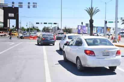 Una vez abierta la circulación en estos sentidos, se dará mayor agilidad al flujo vehicular. (Foto: FERNANDO COMPEÁN / EL SIGLO DE TORREÓN)