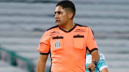 Designan al silbante Oscar Mejía para el partido entre Santos Vs. Necaxa