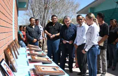 Miguel Riquelme, inauguró aulas en el CIJE de la UAdeC y entregó una barda perimetral en la Escuela Primaria 'Justo Castro', del ejido Emiliano Zapata.