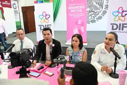 Gómez Palacio se suma al reto del moño rosa más grande del mundo del Hospital Andalucía. (EL SIGLO DE TORREÓN)