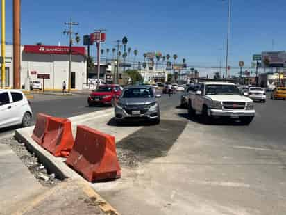 Desde ayer, opera con normalidad el segundo carril de vuelta a la izquierda en Independencia y Comonfort, de oriente a poniente. (FERNANDO COMPEÁN)