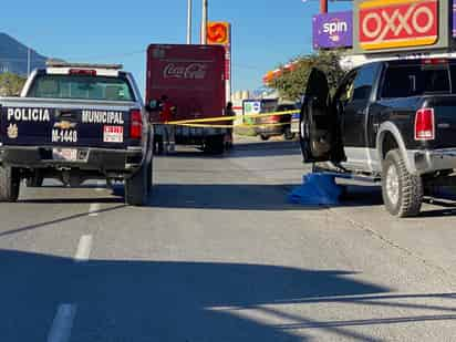 El hecho ocurrió al exterior de una tienda de autoservicio ubicada al sur de Saltillo.