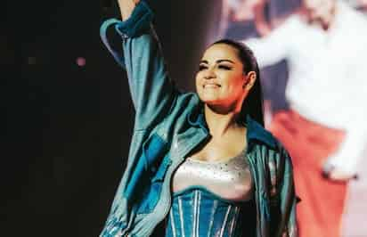 Maite Perroni también presume portada de revista internacional