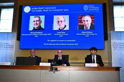 La ronda de ganadores de los Nobel continuará mañana con el premio de Literatura. (CLAUDIO BRESCIANI / EFE)