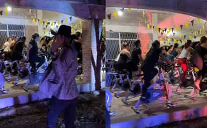 Con mucho ánimo las mujeres tomaron su clase de spinning (CAPTURA)