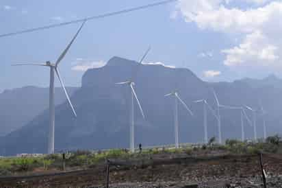 El sector industrial señaló que el gobierno federal frenó todo lo relativo a energías verdes en los últimos cinco años. (ARCHIVO)