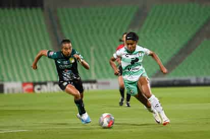 Las Guerreras tuvieron todo a favor para romper su racha de 16 partidos sin ganar, pero dejaron ir una ventaja de dos tantos y empataron en casa 2-2 con León, en la penúltima fecha del torneo (JORGE MARTÍNEZ) 