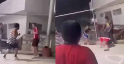 El joven se desplomó tras recibir los golpes de su contrincante (CAPTURA)