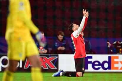 VIDEO: Santiago Giménez marca un doblete en su primer partido de Champions League