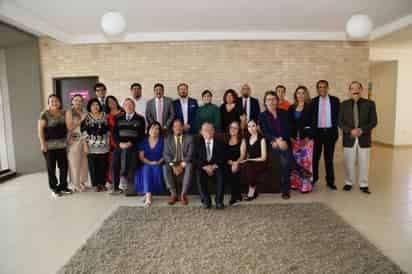 Integrantes del Colegio Metropolitano de Médicos Generales.