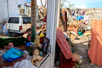 La gobernadora informó que se ha restablecido el 58% de la energía electiva en el puerto de Acapulco. (DAVID GUZMÁN / EFE)