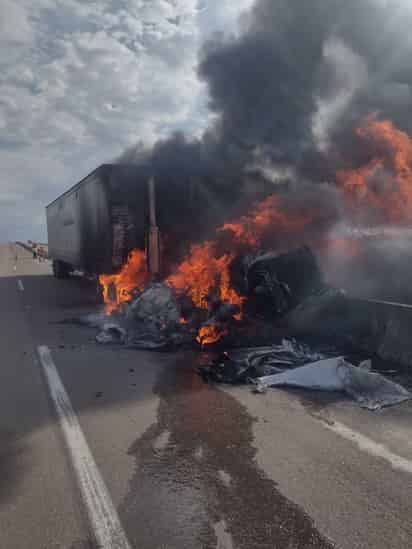 El personal del departamento de Bomberos sofocó el fuego.