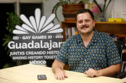 Andrés Treviño, director de diversidad sexual de Jalisco, posa durante una entrevista con EFE el 2 de noviembre de 2023, en Guadalajara, Jalisco (México). EFE