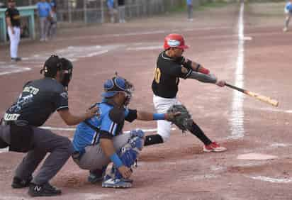 Victorias de Mineros, Astros y San Pedro en Liga Premier