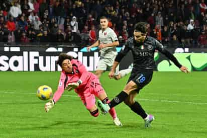 Guillermo Ochoa es titular en derrota del Salernitana