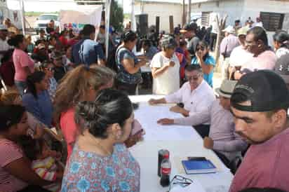 En los módulos de atención que se han colocado en San Pedro para el trámite de escrituración no se tiene la respuesta esperada. (EL SIGLO DE TORREÓN)