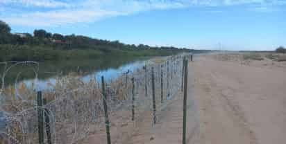 También han ensanchado y elevado la altura de la barrera de concertina (alambre con navajas), hacia la zona sur.