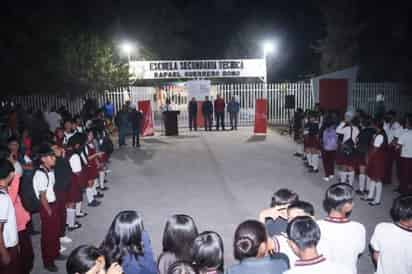 Los trabajos que se realizaron incluyen la renovación de 48 luminarias. (EL SIGLO DE TORREÓN)