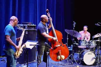 Christian McBride, ganador de 8 premios Grammy, se presenta hoy en el Teatro Isauro Martínez